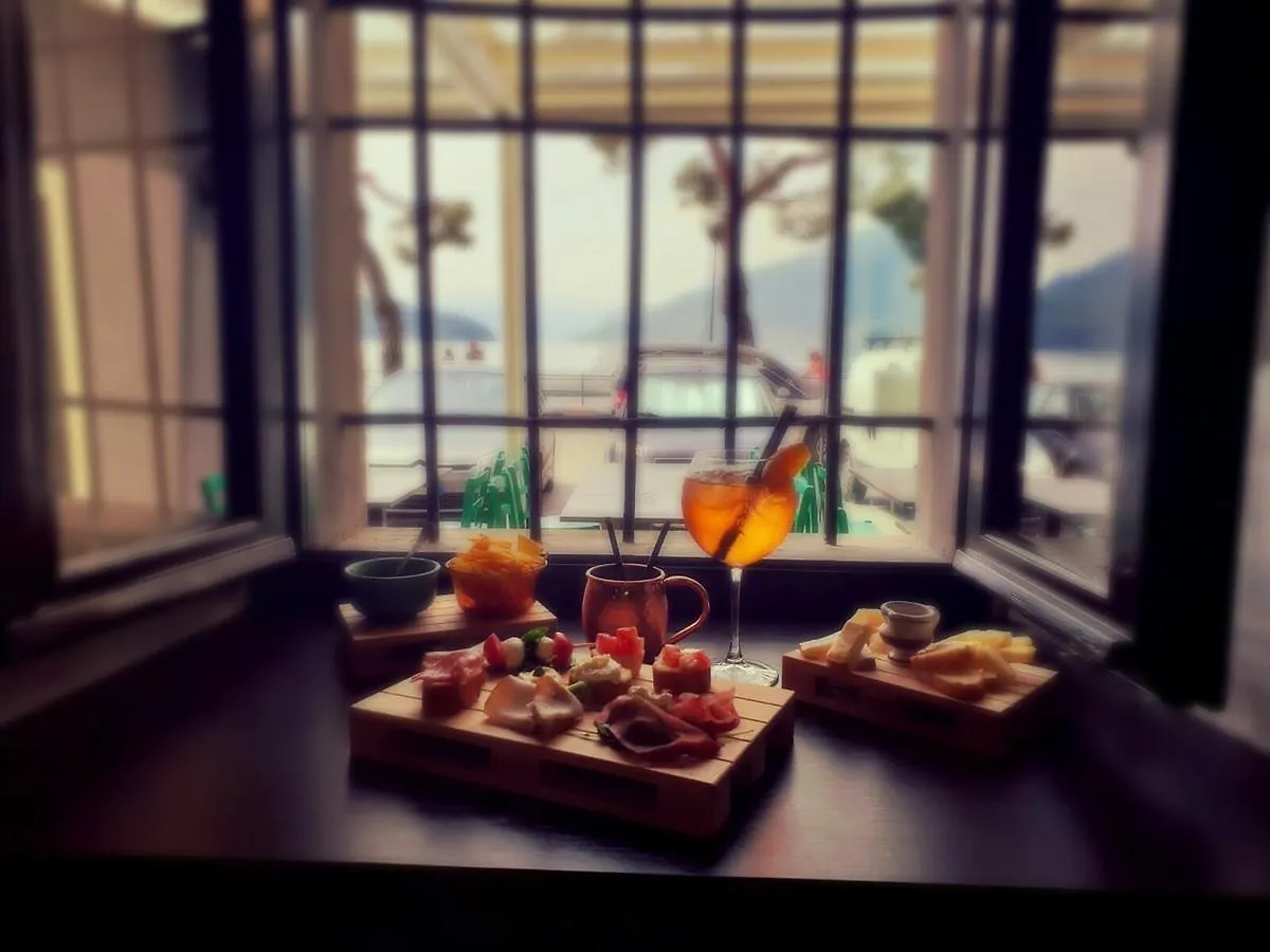 Hotel Mojito Домазо