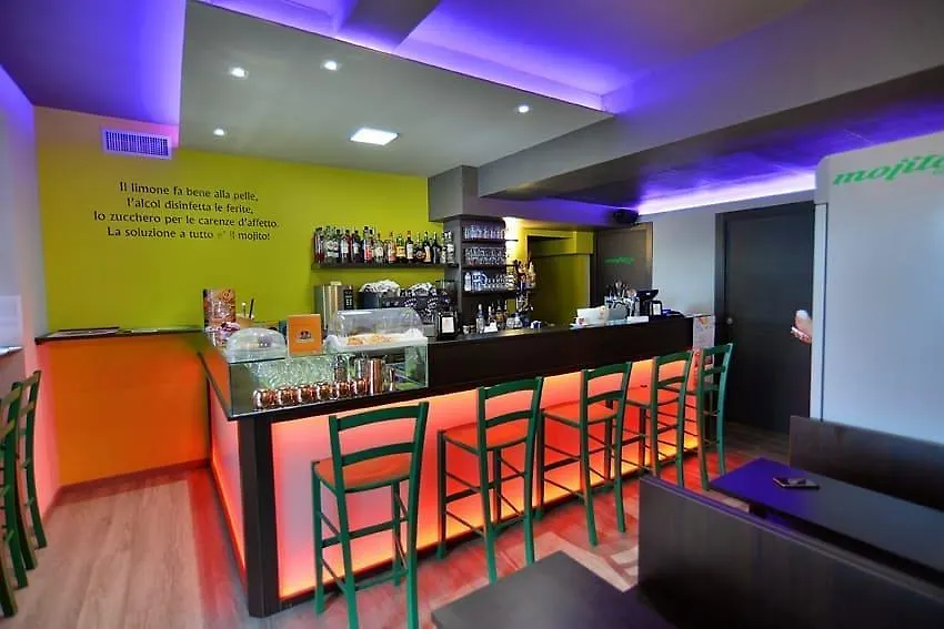 Hotel Mojito Домазо